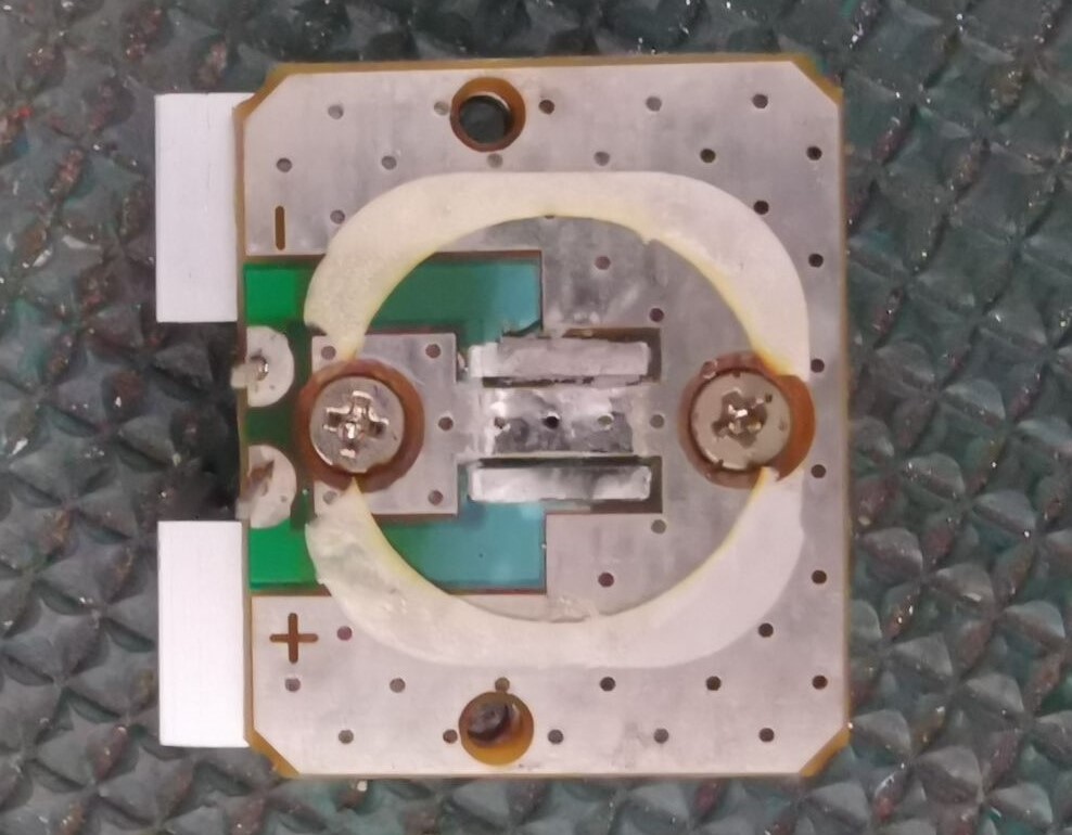 取下紫外線led後的發光模組基板 取下紫外線led後的發光模組基板