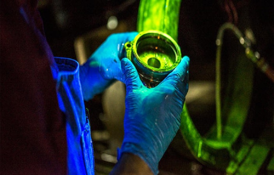 熒光探傷燈LUYOR-3103D用於檢測產品裂紋