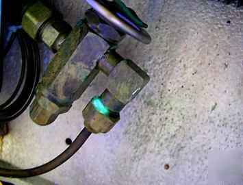 發動機做泄漏測試加多少熒光劑合適？